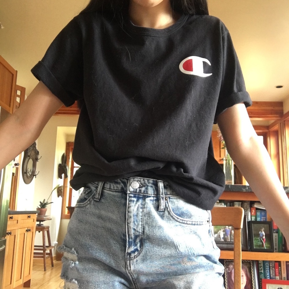 CHAMPION BLACK T-SHIRT